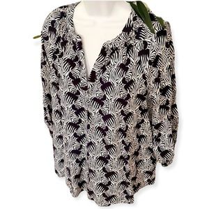 Crown & Ivy Zebra Flowy Split Neck 3/4 Sleeves Top